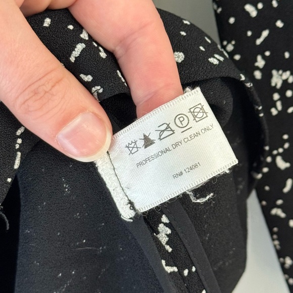 Proenza Schouler Long Sleeve Crepe Asymmetric Hem Blouse‎ 4 Black White Splatter - Picture 7 of 7